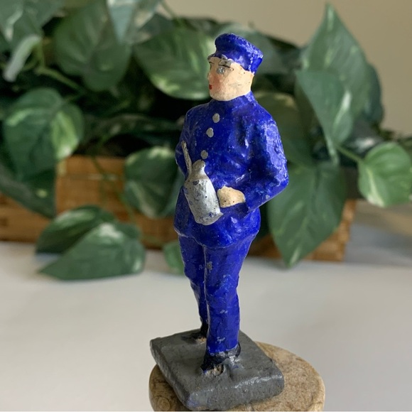 Antique Composition Figure Railroad Engineer W Oil Can Toy Trico Figurine Japan - Picture 10 of 14